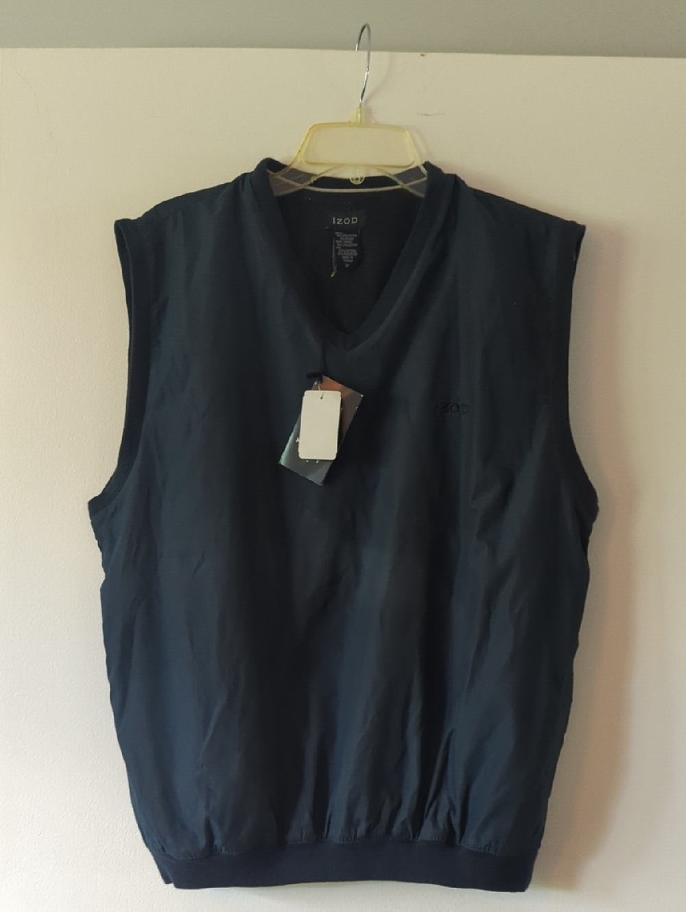 Izod Men's Navy Sleeveless V-Neck Golf Vest